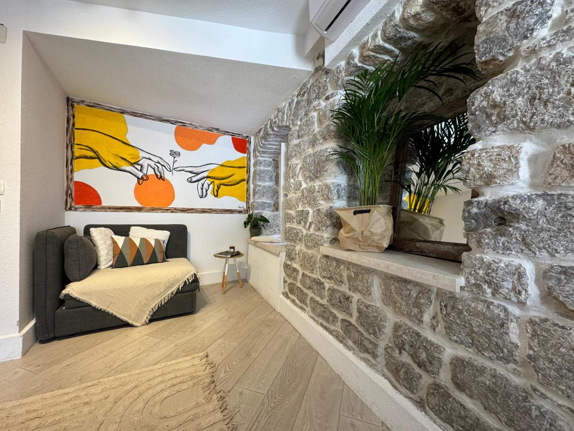 Stone Rose House *